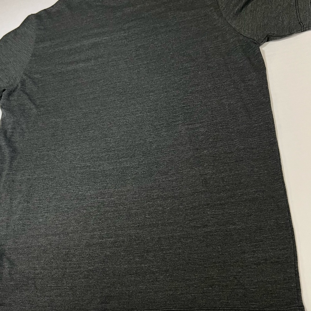 The North Face Men's Gray T-Shirt - Picture 10 of 10